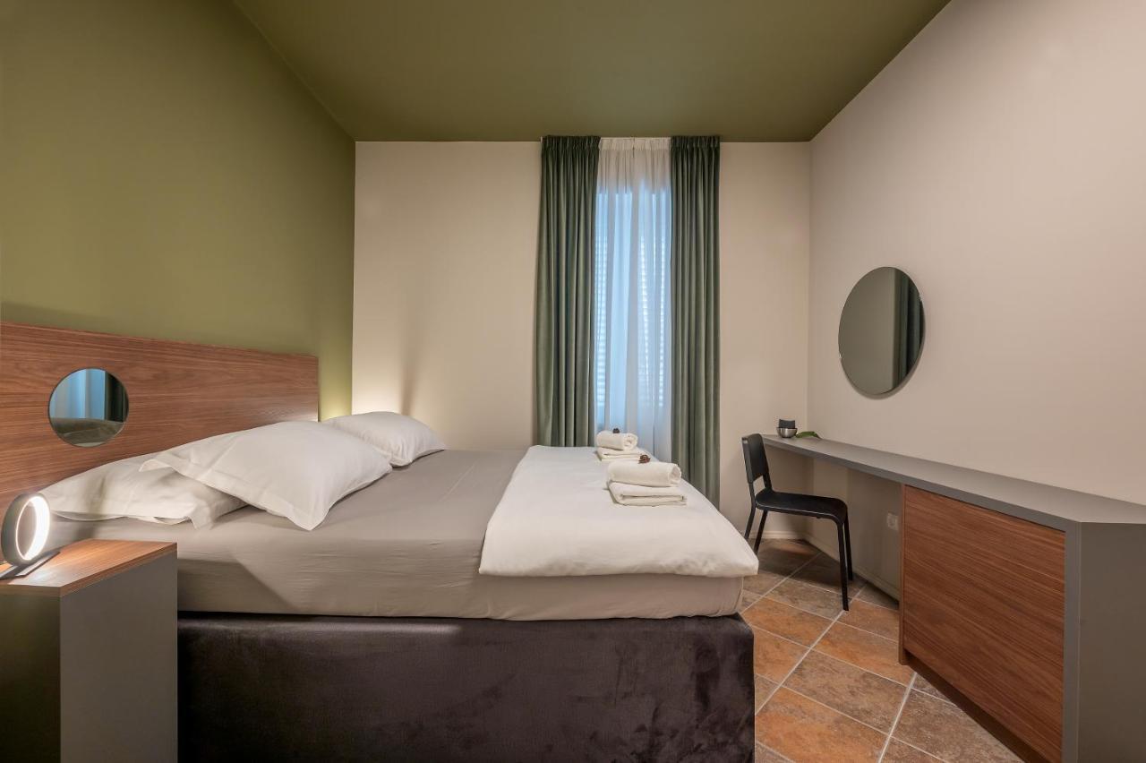 Green, Deluxe Two Bedroom Suite Split Luaran gambar